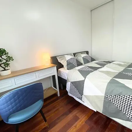 Hébergement de vacances Maison Neuve Avec 3 La Courneuve